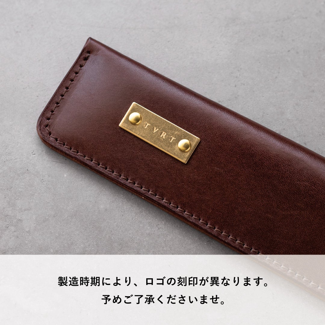 ロゴプレート画像 製造時期によってロゴデザインが変わる内容を記載。