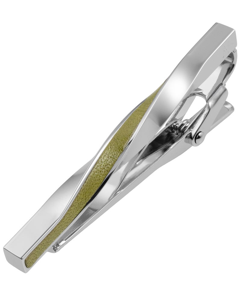 カーキ
