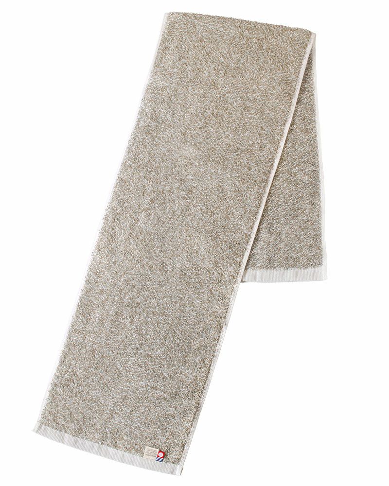 グレージュのマフラータオル写真