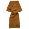 シナモンブラウン色のラムウール混紡タック編み 3秒マフラーの単体写真。